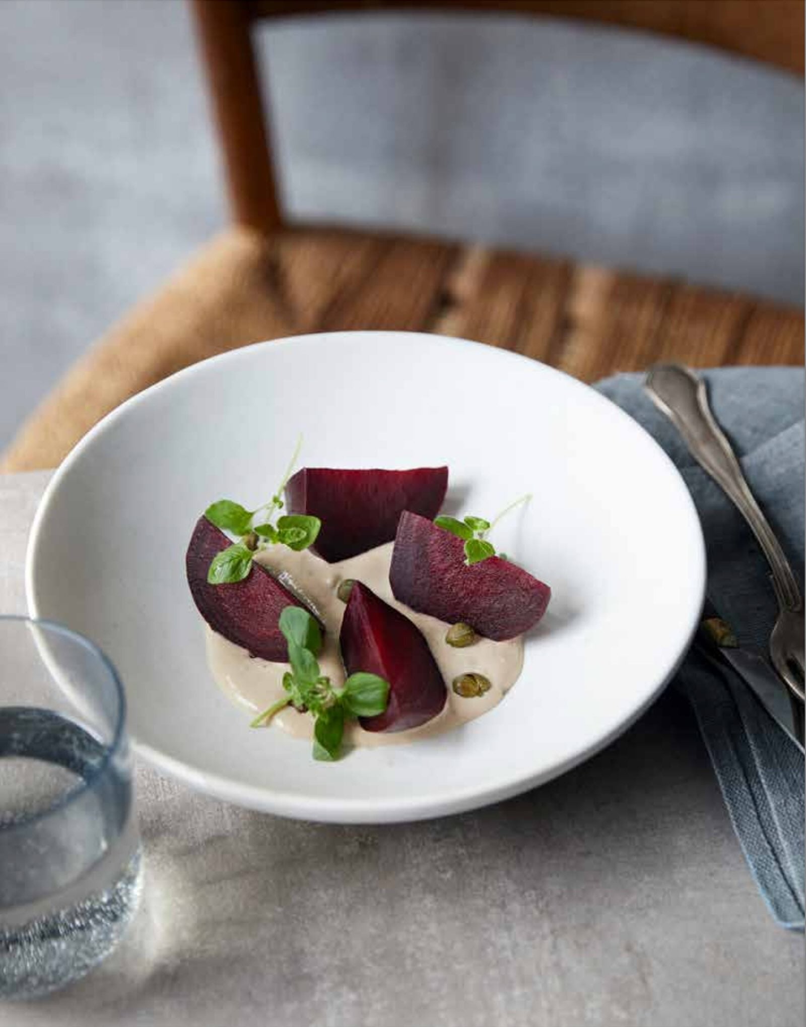 Bagte beder med tonnato sauce