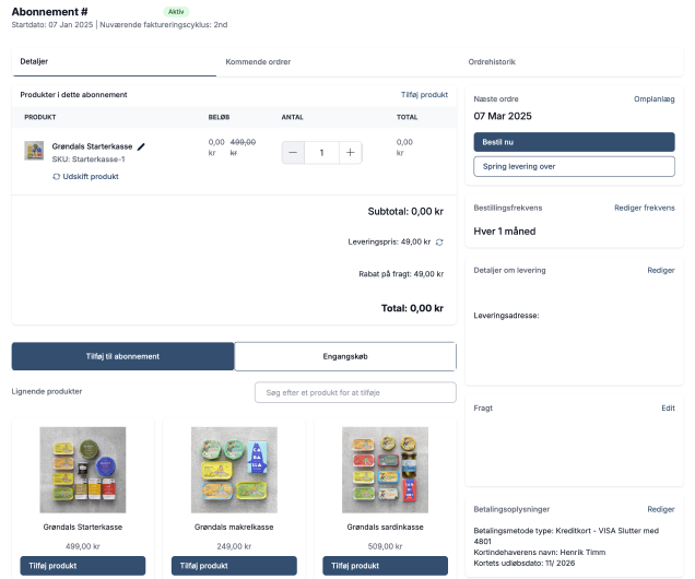 Skærmbillede af en abonnementsside på dansk, der viser produktdetaljer, leveringsdato, frekvens og betalingsmuligheder. Nedenfor vises billeder og links til Grenadas Startkasse, måltidskasse og snackpakke.