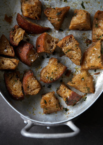 Croutoner med ansjos og krydderurter